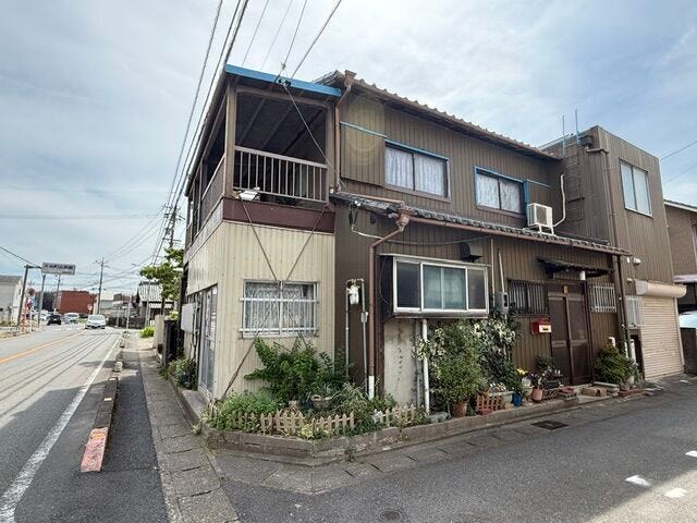 名古屋市営バス「大治役場前」まで徒歩5分+地下鉄東山線「中村公園」駅までバス乗車17分!