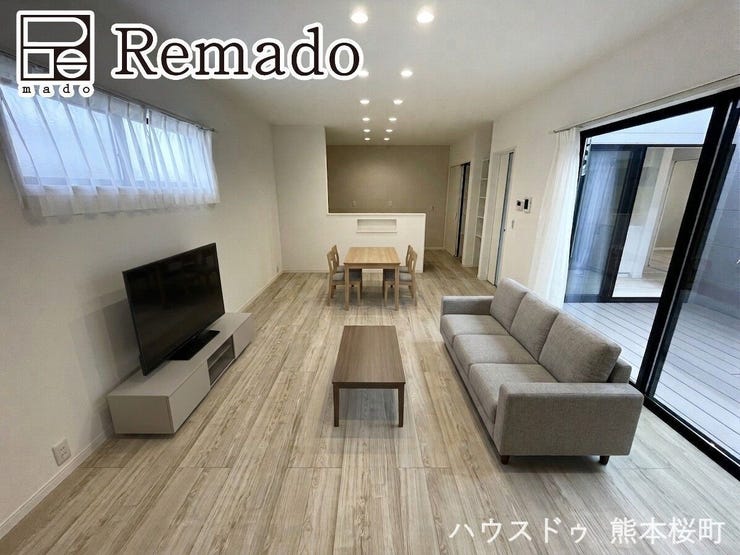 ■家族の笑顔が集う中心地■お気に入りの家具を迎え、窓からは心地の良い光が差し込みます。※CGで家具を配置しています。