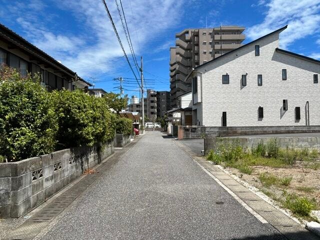 南側道路 西から東方向