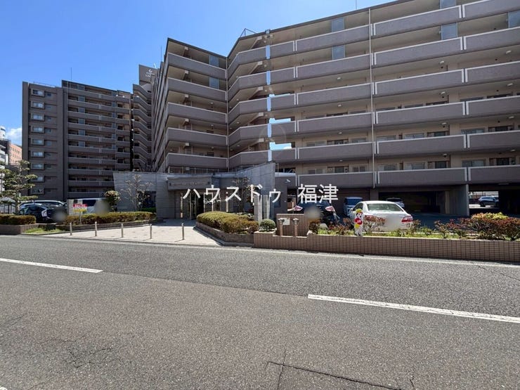 《福岡市東区和白丘2丁目 中古マンション》
コアマンション和白丘ネクステージA棟