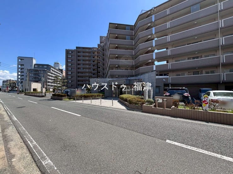 《福岡市東区和白丘2丁目 中古マンション》
コアマンション和白丘ネクステージA棟