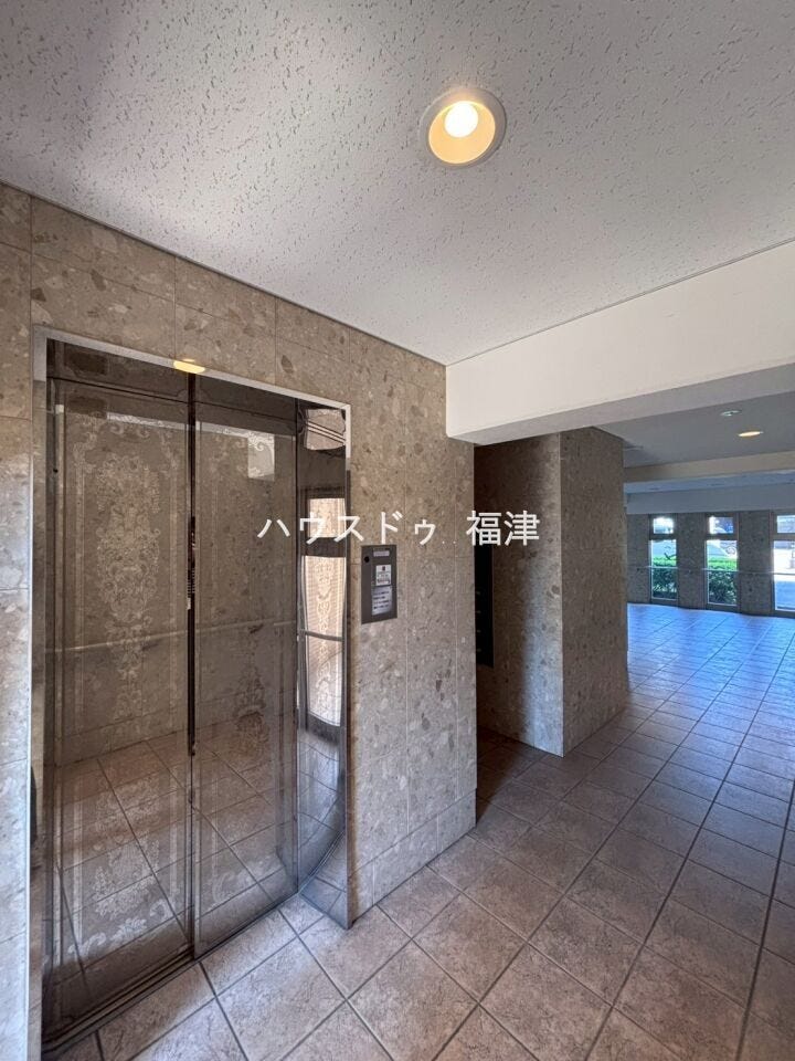 《福岡市東区和白丘2丁目 中古マンション》
コアマンション和白丘ネクステージA棟