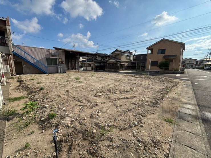 【通学しやすい立地】
古知野東小学校まで徒歩9分、古知野中学校までは徒歩5分と通学時間が短くなることで、子どもたちの負担も軽減♪
送り迎えもしやすく、子育て世帯にとって嬉しい住環境が整っています!
