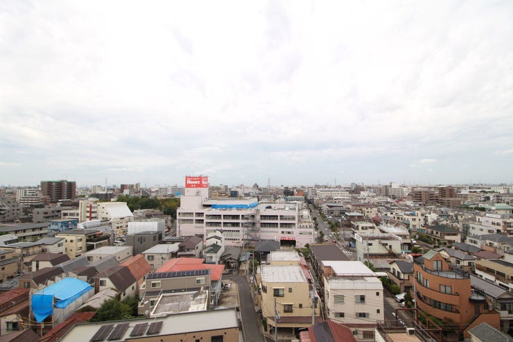 伸びやかな景色が広がる眺望に、心も体もパワーがみなぎる。忙しい日常を忘れ去り、ほっと一息つく時間。
