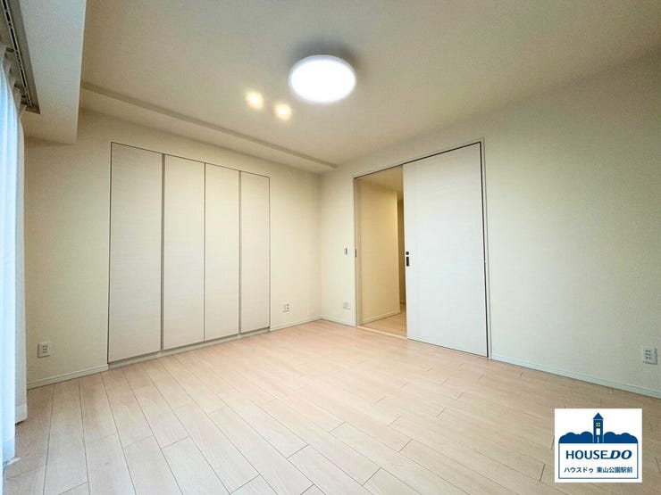 全居室収納、他にも収納スペースやトランクルームありでお部屋が片付き、お部屋を広々と使えます。