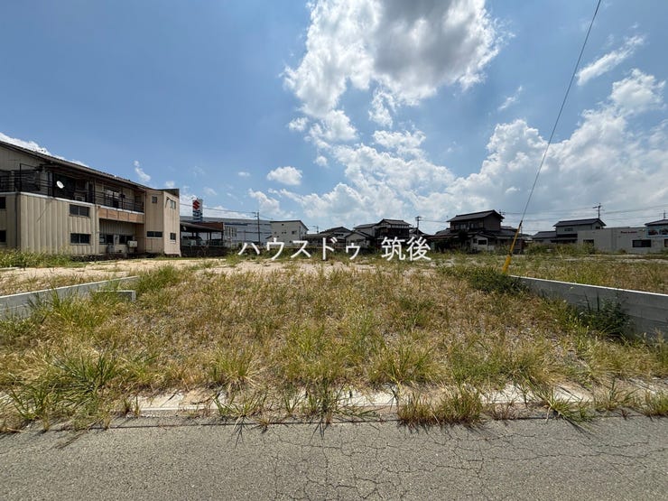 【外観】
約82坪のゆとりある2号地。建築条件なしで自由な住まいづくりができます。