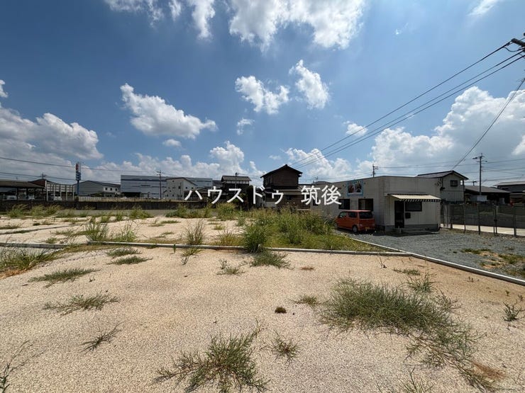 周辺は戸建住宅などが見られる、落ち着いた住環境です。
