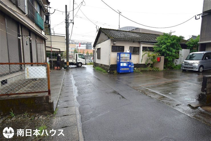 【前面道路】北向きの前面道路幅は約4mです!交通量の少ない道路で静かな住環境です♪