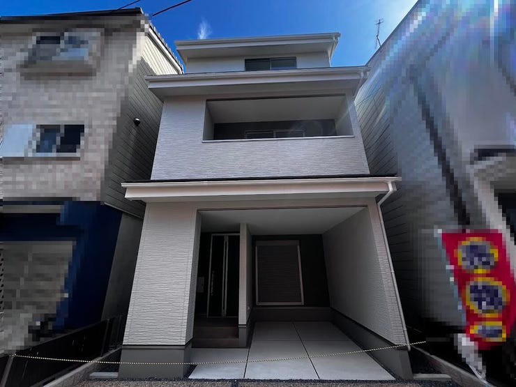 【外観】
THE京都な西陣エリアに新築4LDK!千本商店街や人気の鞍馬口通に近い
観光地でない地元の京都が感じられる西陣エリア。
鞍馬口通の人気の船岡温泉まで徒歩4分(260m)