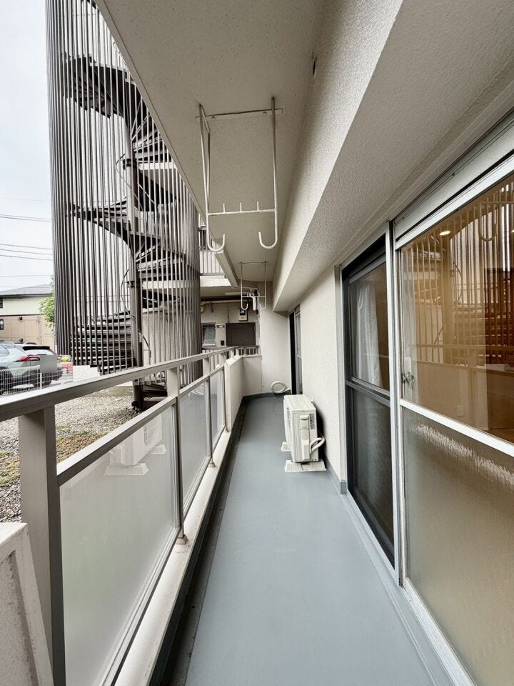 広々ワイドバルコニーは、ご家族の洗濯物やお布団をたっぷり干せます♪