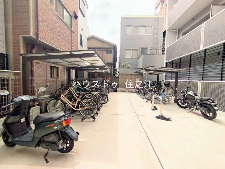 ★バイク置場。最新の空き状況の確認はお気軽にお申し付け下さい。