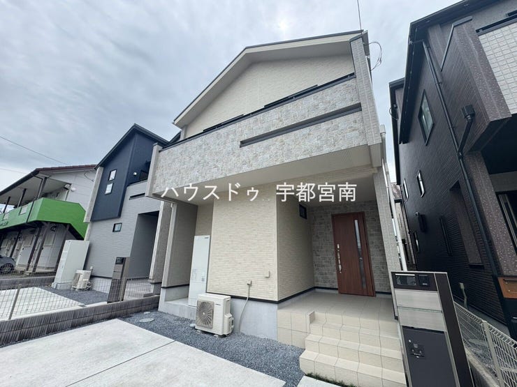 【外観】
~マルチエントランスのある家~
ご内見可能です
