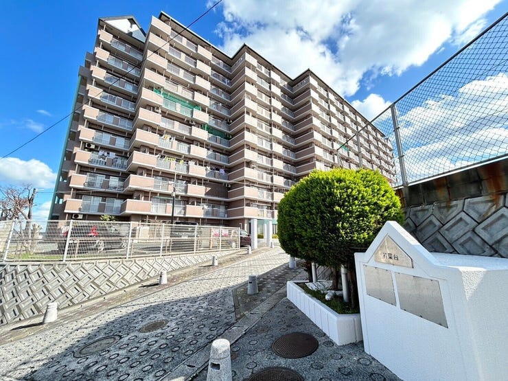 【外観】
【閑静な住宅街】エクレール若葉台♪永犬丸小・中学校♪エレベータ♪都市ガス♪小学校まで徒歩10分圏内♪