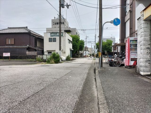 南側道路 西から東方向