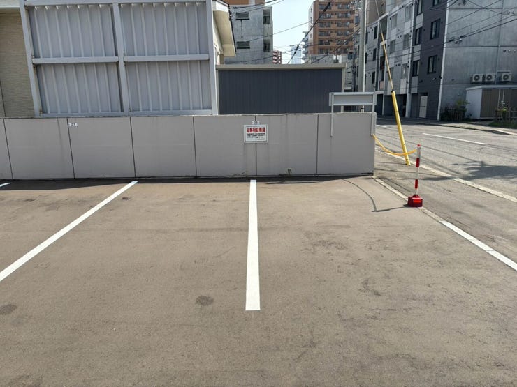 《来客用駐車場》