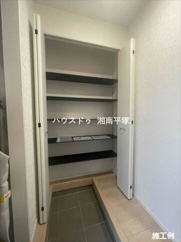 施工例
下駄箱