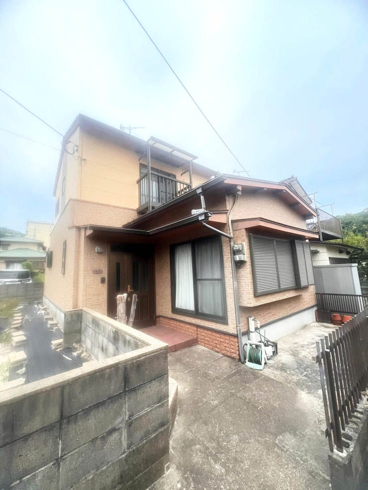 【外観】
【若松区西畑町 中古戸建】シャンプードレッサー♪追焚機能♪バス1坪以上♪