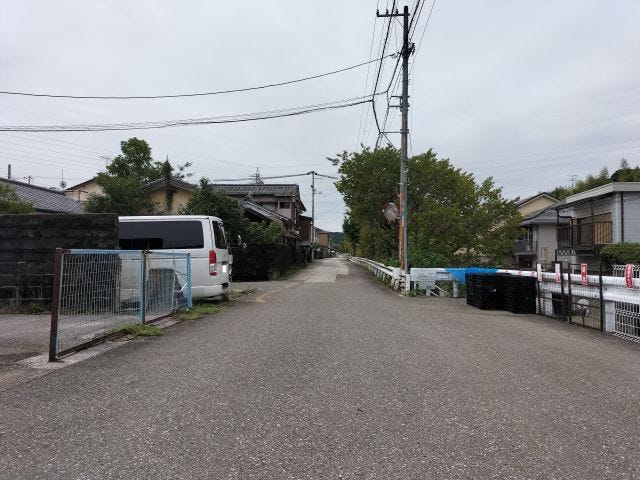 北側道路 東から西方向
