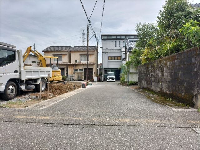 東側道路 北から南方向