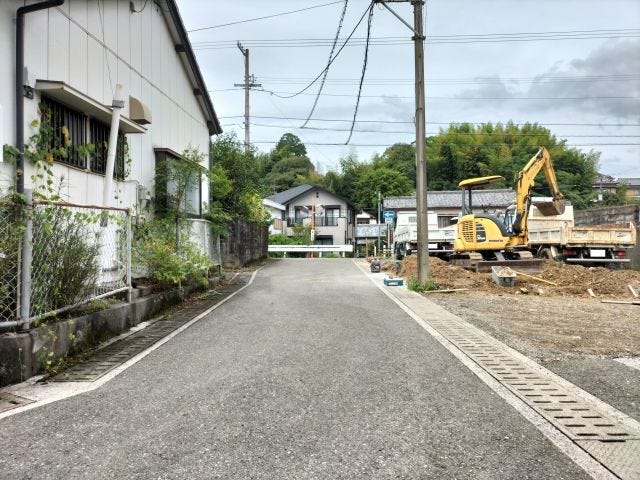 東側道路 南から北方向