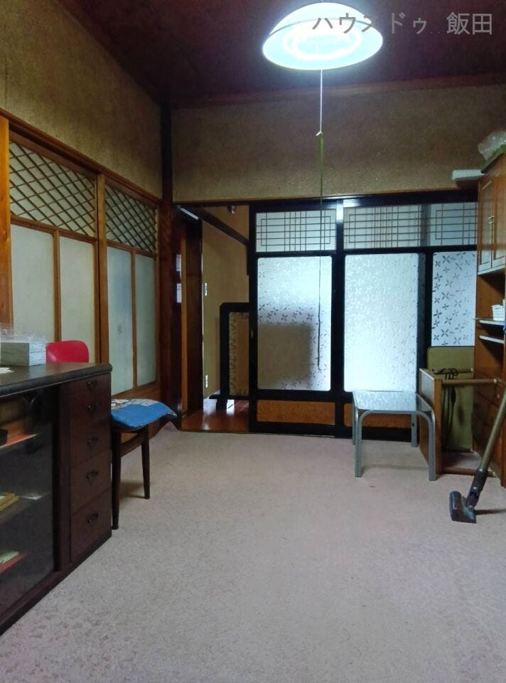 キッチン横の和室