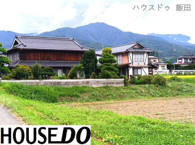【外観】
のどかな田園地帯 南にはアルプスの山並みを臨みます