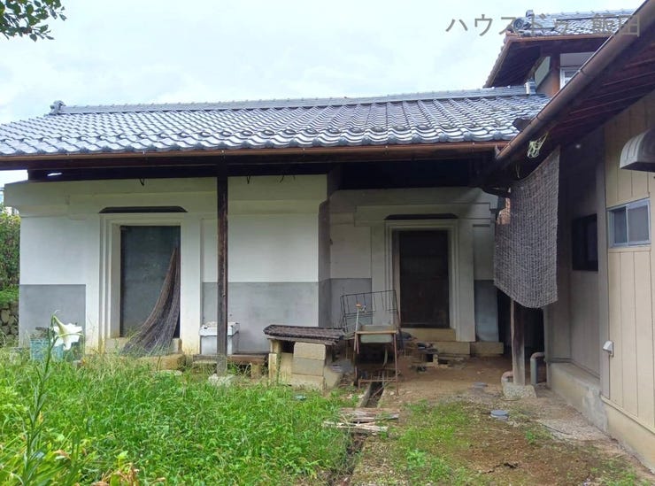 味噌蔵などとして使っていた土蔵