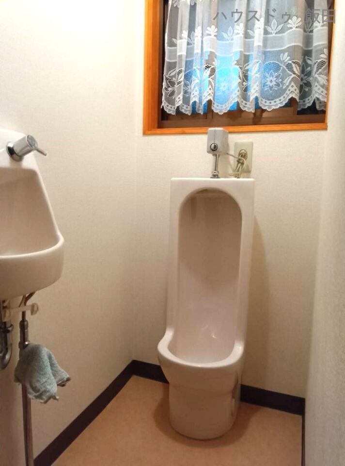 小便器トイレは2ケ所あります。