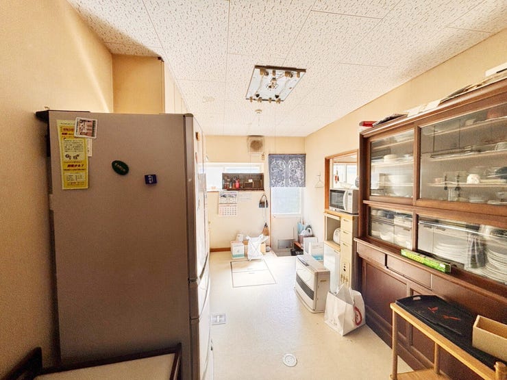 室内(2026年9月)撮影
◎現地案内予約受付中!◎
大きな食器棚も置ける広さです♪