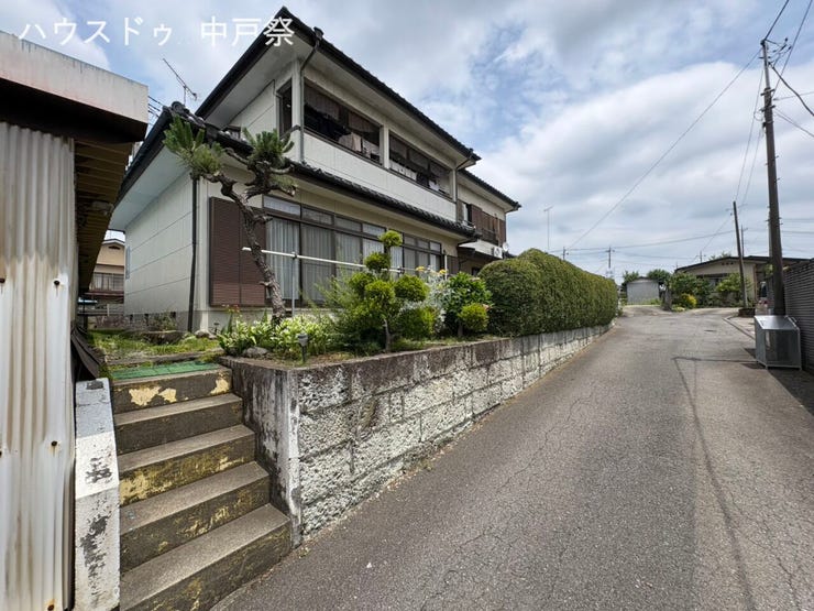 日当たり・眺望・通風がワンランク上
前面道路より一段高くなることで、
視線が合いにくい
日当たりが入りやすい
風が抜けやすい
雨水が溜まりにくい
という、暮らしの快適さが大きく向上します。