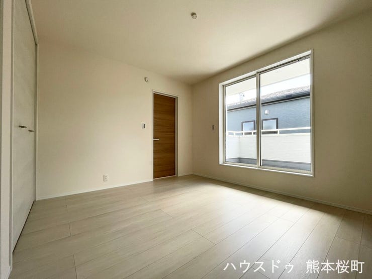 ■2階7帖洋室■心からリラックスできる静けさ、上質な眠りで、毎日をリセットします。明日への活力を養う空間です。