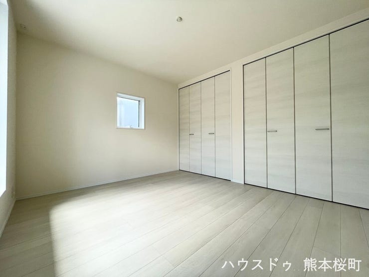 ■2階7帖洋室■心からリラックスできる静けさ、上質な眠りで、毎日をリセットします。明日への活力を養う空間です。