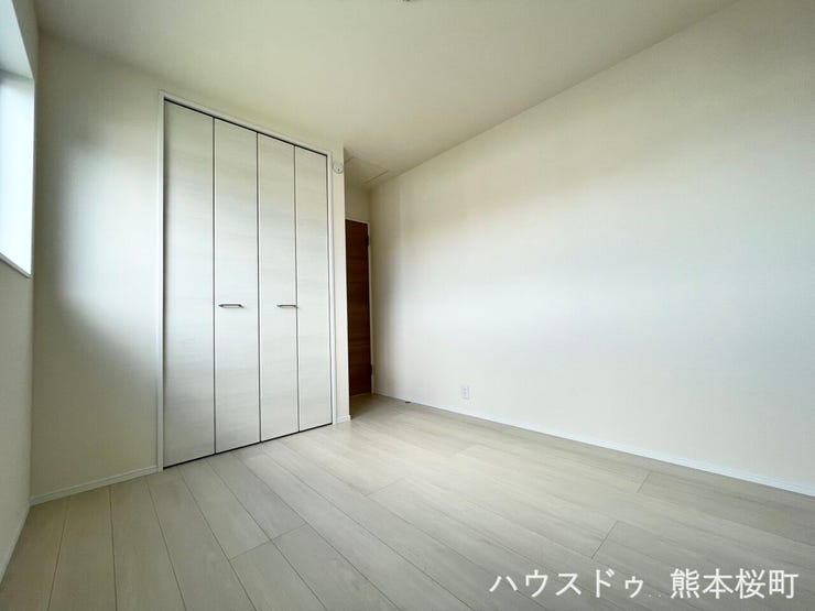 ■2階5.23帖洋室■寝室、書斎、趣味の部屋。家族の成長やライフスタイルに合わせ、様々な使い方ができる快適な空間です。