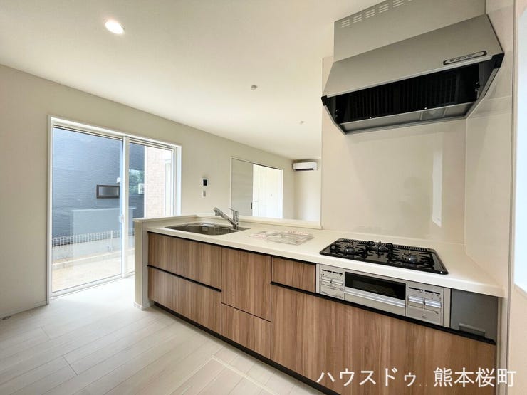 ■家族の「美味しい」が集まる舞台■高い機能性と美しいデザインを両立。料理する人も、待つ人も、笑顔になれる場所です。
