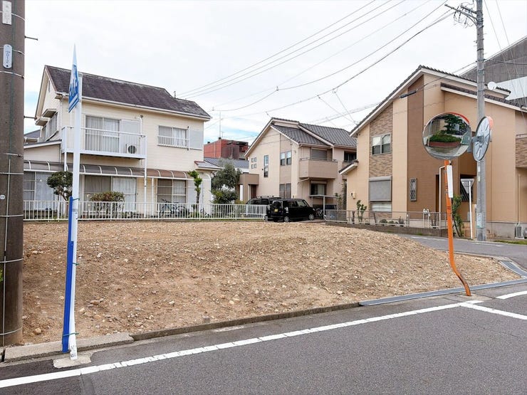 【生活に必要な施設が身近に充実している好立地×角地物件】旭小・東中!三郷駅まで徒歩約12分と通勤◎