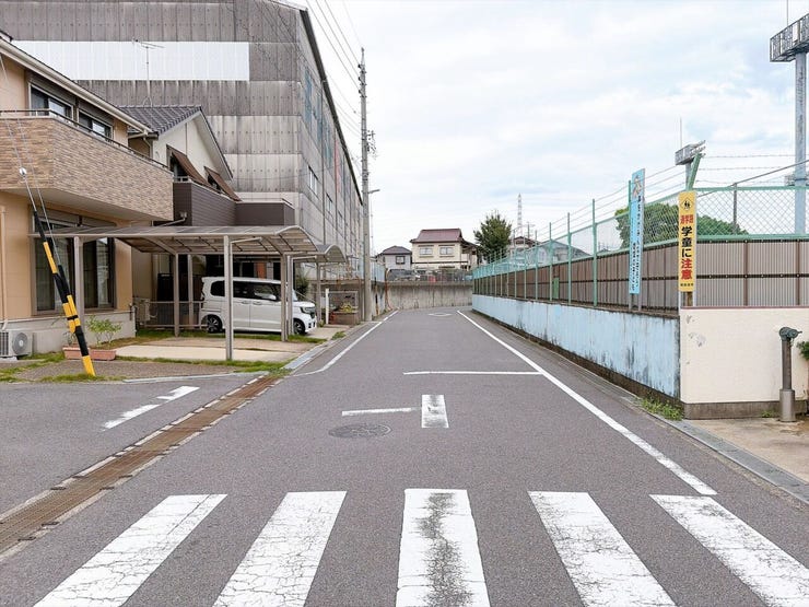 【生活に必要な施設が身近に充実している好立地×角地物件】旭小・東中!三郷駅まで徒歩約12分と通勤◎