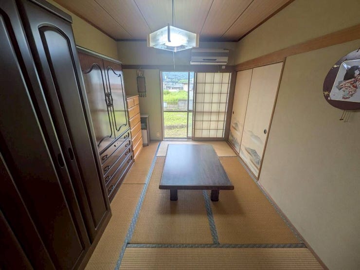 障子越しに柔らかい自然光がお部屋全体に広がり、穏やかで心地よい時間が流れます!