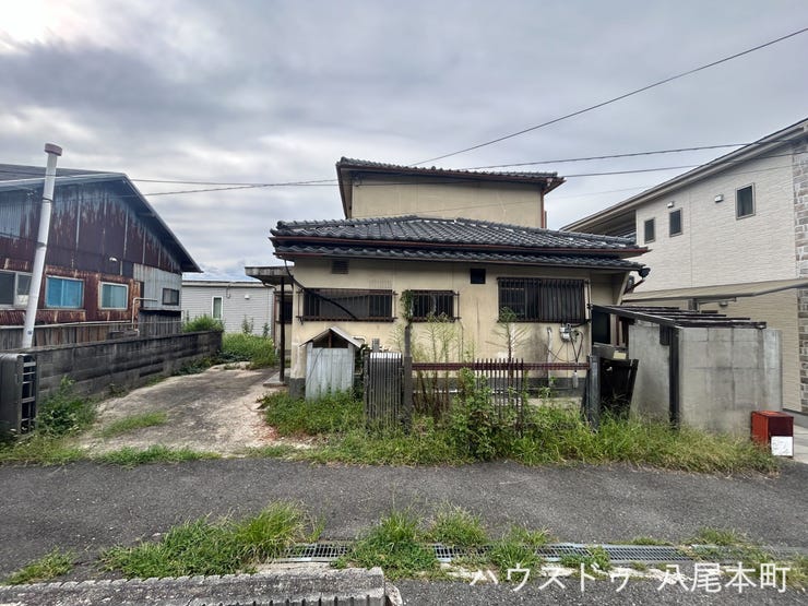 【外観】
50坪以上の土地