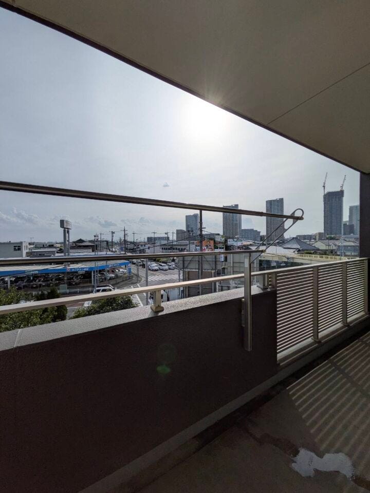 採光と通風のバランスがほどよく、晴れた日には洗濯物が良く乾きます。
