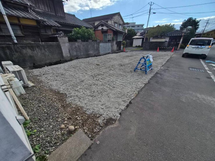 31.75坪
2方向に面した土地です。