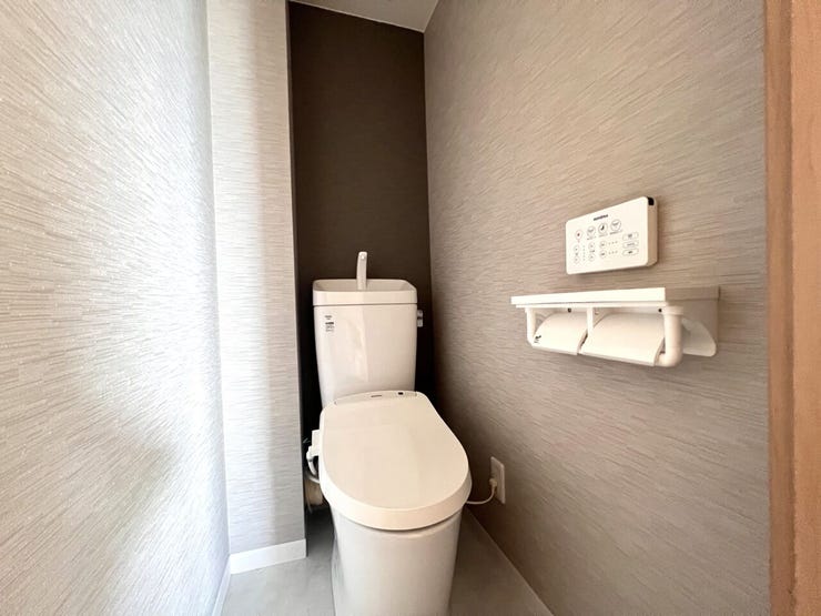 シンプルで使いやすいトイレです!