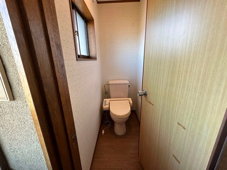 2階トイレ
2Fにもトイレがあり朝の混雑を緩和します