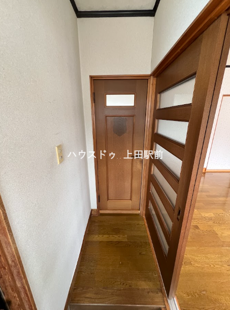 離れ