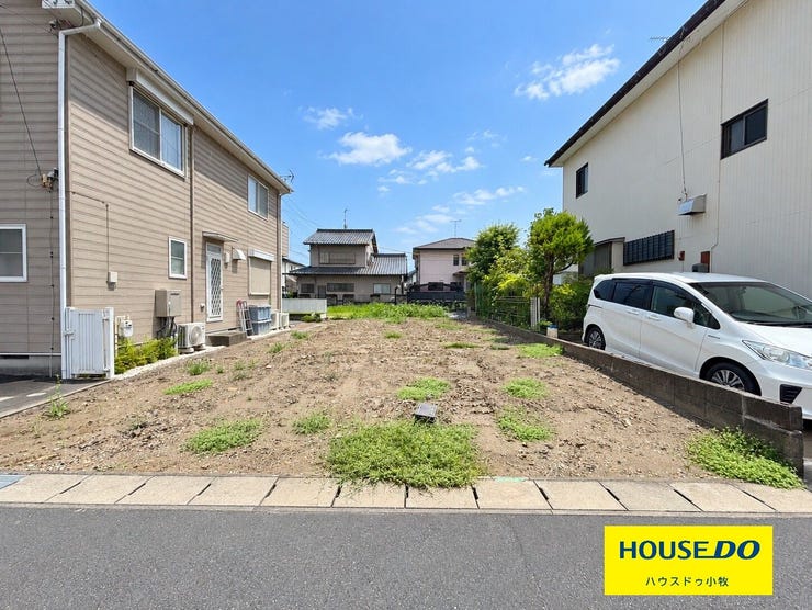 【外観】
【江南市第1安良町八王子】
構造の安定・劣化の軽減・維持管理更新への配慮・空気環境の4分野で住宅性能表示制度の最高等級を取得!
並列3台分の駐車場も完備!
好価格だけでなく品質にも拘っています!