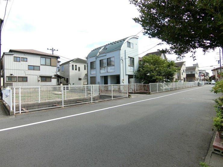 周辺は生活便利な施設が充実♪
