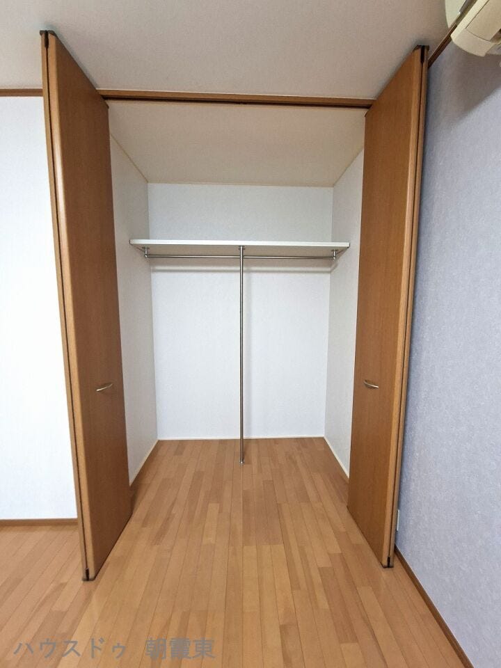 2F南西側洋室6帖のクローゼット