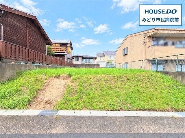 ・旬楽膳 滝ノ水店まで徒歩3分(約180m)
・V・drug緑鳴丘店まで徒歩3分(約170m)