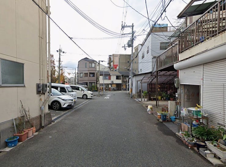 約6mの前面道路はゆとりもあり、お車の通行もスムーズ☆