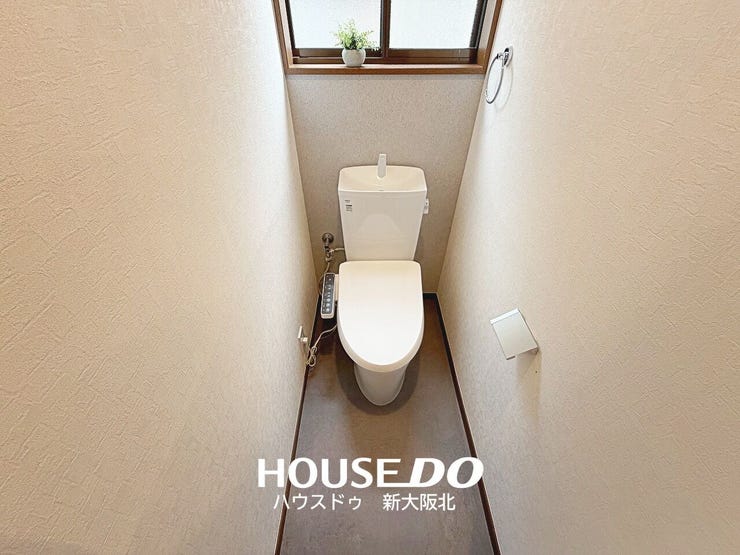 ■2階トイレには温水洗浄便座付き!
■上下階それぞれにトイレがあるお住まいなら、朝の混み合う時間帯や来客時にも便利ですね♪