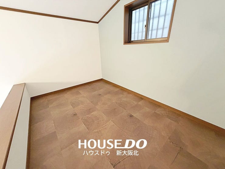 ■ロフト付きで、居住スペースとは別にゆとりある空間を確保!
■季節物の収納はもちろん、趣味スペースやお子様の遊び場など、ライフスタイルに合わせて幅広く活用できます!